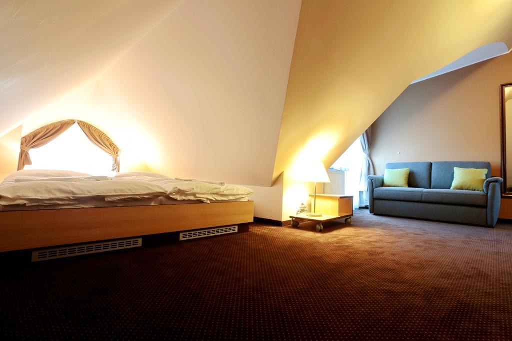 Hotel Zamek Berchtold Strančice Eksteriør bilde
